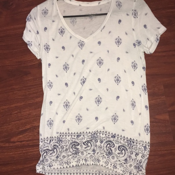 Patterned v neck shirt - Picture 1 of 5
